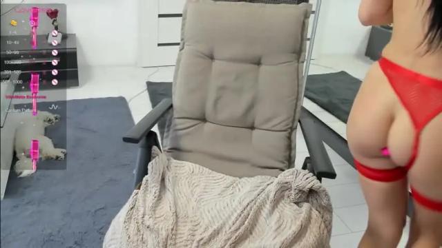 Image 8 of anissya_jay Stream on Chaturbate on 14 months ago
