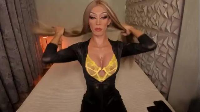 Image 2 of anitacruisze Stream on Chaturbate on 2 months ago