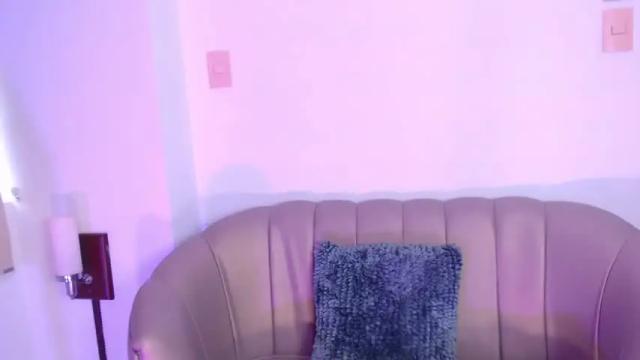 Image 2 of anitaturner Stream on Chaturbate on 17 months ago