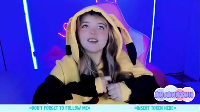 Image 4 of anjanayuii Stream on Chaturbate on 3 days ago