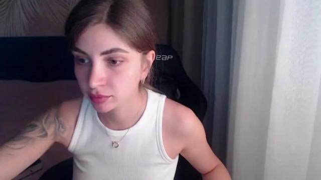 Image 4 of anmary11 Stream on Chaturbate on 26 months ago