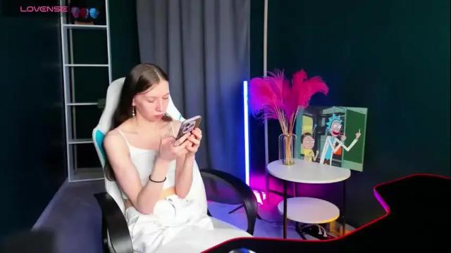 Image 2 of ann_ellis Stream on Chaturbate on 2 months ago