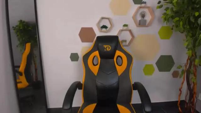 Thumbnail 3, ann_fields's Stream at Chaturbate, 15 months ago
