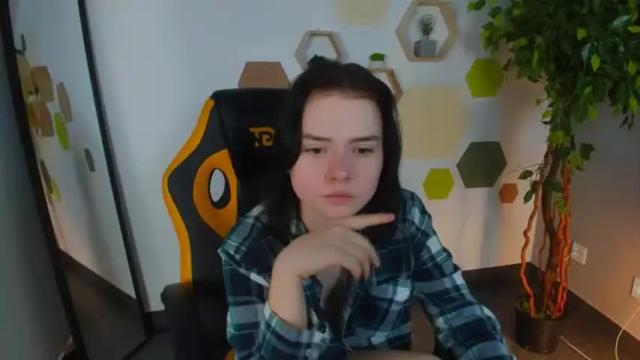Image 12 of ann_fields Stream on Chaturbate on 15 months ago