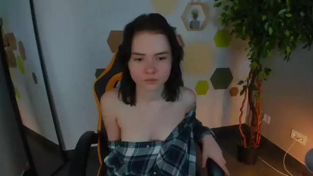 Image 6 of ann_fields Stream on Chaturbate on 15 months ago