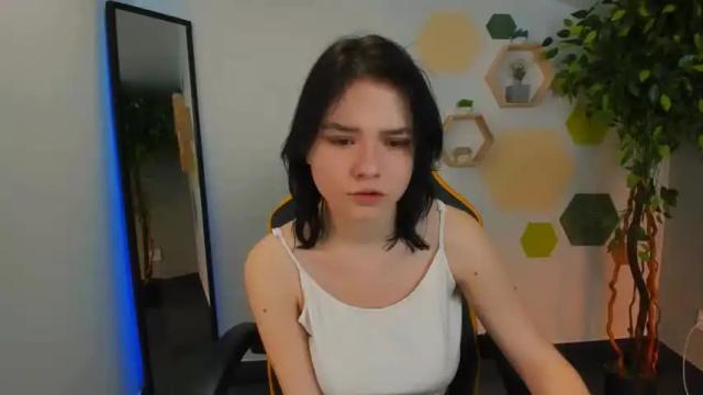 Image 4 of ann_fields Stream on Chaturbate on 15 months ago