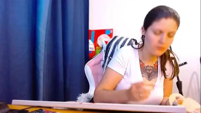 Image 6 of ann_mikele Stream on Chaturbate on 3 months ago