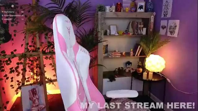 Image 2 of anna_bloom_ Stream on Chaturbate on 1 month ago