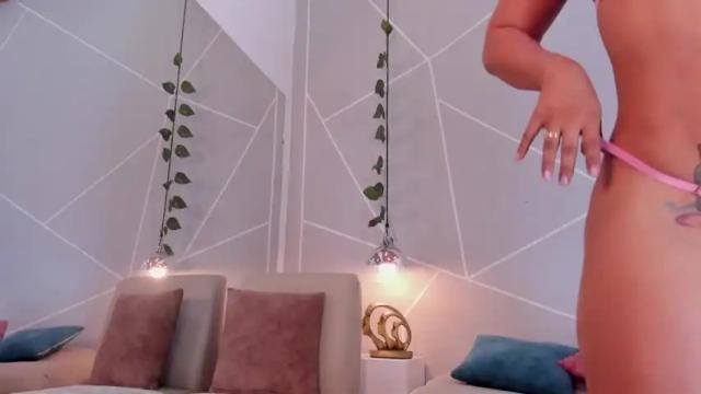 Image 4 of anna_joness Stream on Chaturbate on 13 months ago