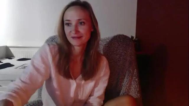 Image 12 of anna_seit Stream on Chaturbate on 17 months ago