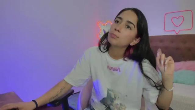 Image 3 of anna_tay Stream on Chaturbate on 17 months ago