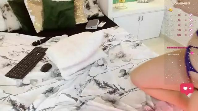 Image 11 of annabadil Stream on Chaturbate on 17 months ago