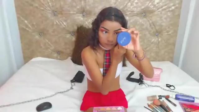 Image 4 of annabelletaylor55 Stream on Chaturbate on 16 months ago