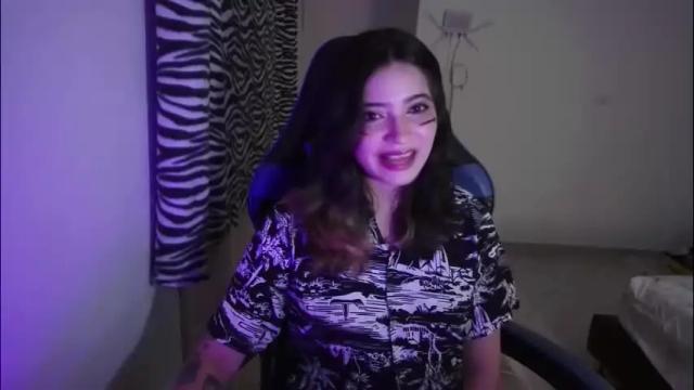 Image 2 of annacrow Stream on Chaturbate on 1 month ago