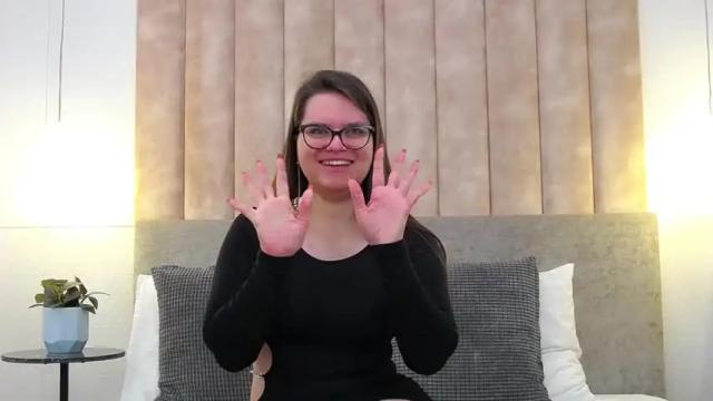 Image 2 of annadesired Stream on Chaturbate on 20 months ago