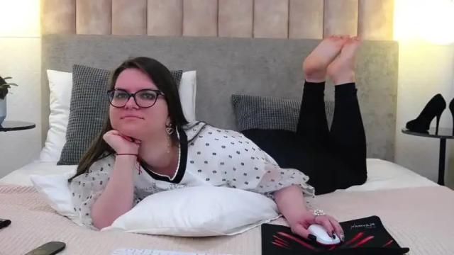 Image 11 of annadesired Stream on Chaturbate on 20 months ago