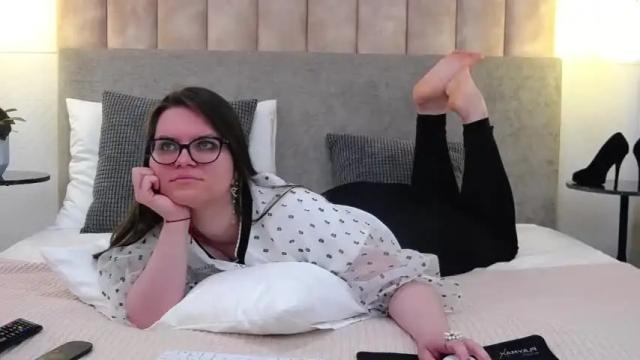 Image 12 of annadesired Stream on Chaturbate on 20 months ago