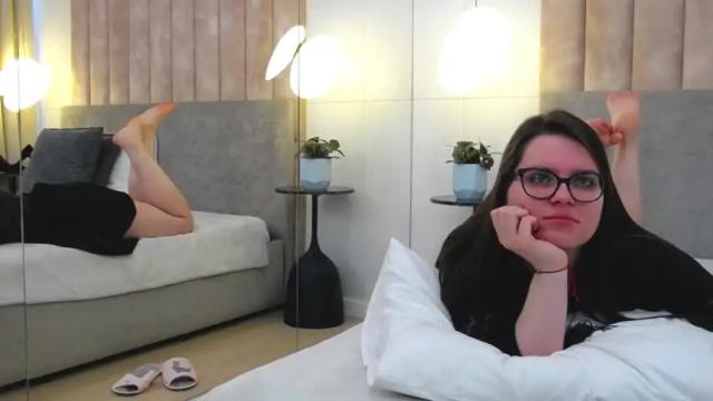 Image 11 of annadesired Stream on Chaturbate on 19 months ago
