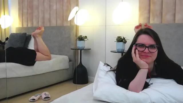 Image 12 of annadesired Stream on Chaturbate on 19 months ago