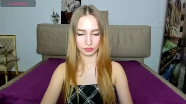 Image 8 of annagoldykat Stream on Chaturbate on 17 months ago