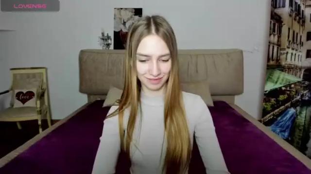 Image 2 of annagoldykat Stream on Chaturbate on 15 months ago