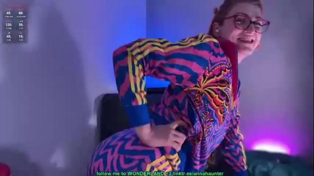 Image 3 of annahaunter Stream on Chaturbate on 17 days ago