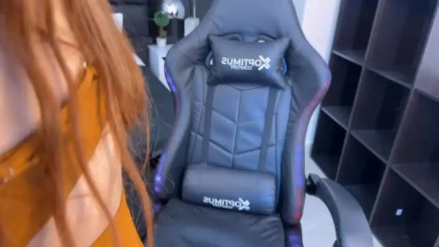 Image 4 of annaliese_bach Stream on Chaturbate on 17 months ago
