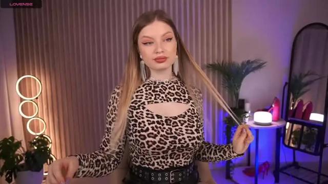 Image 4 of annamei_misa Stream on Chaturbate on 13 months ago