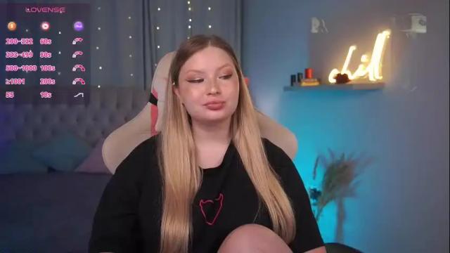 Image 10 of annamei_misa Stream on Chaturbate on 29 days ago