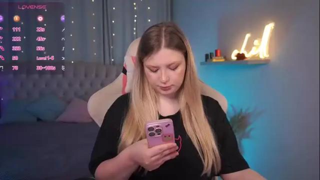 Image 3 of annamei_misa Stream on Chaturbate on 29 days ago