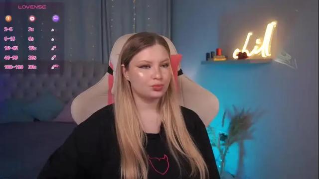 Image 7 of annamei_misa Stream on Chaturbate on 29 days ago