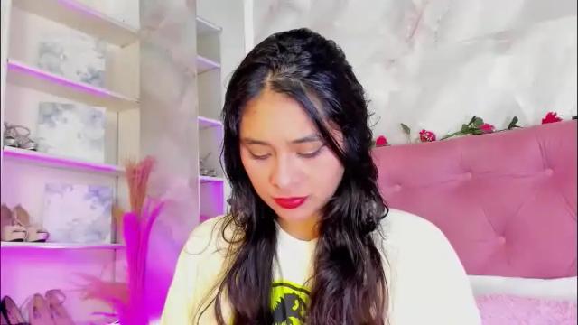 Image 2 of annaqueen_ Stream on Chaturbate on 2 months ago