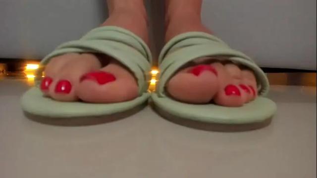 Image 3 of annawod Stream on Chaturbate on 7 months ago