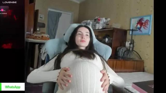 Image 6 of annawoords Stream on Chaturbate on 2 months ago