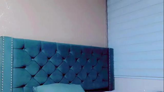 Image 12 of anne_julienne Stream on Chaturbate on 1 month ago