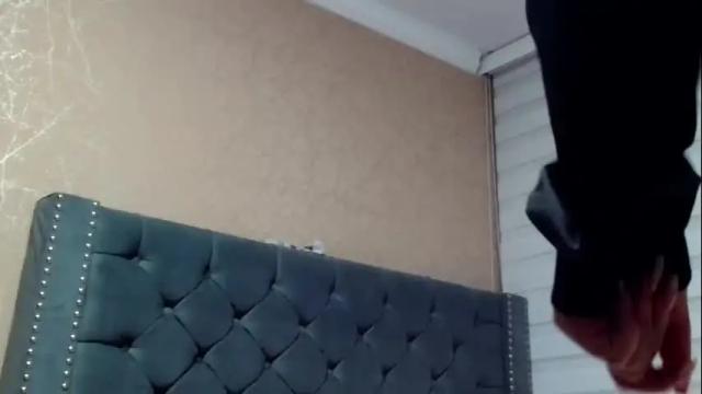 Image 4 of anne_julienne Stream on Chaturbate on 14 days ago