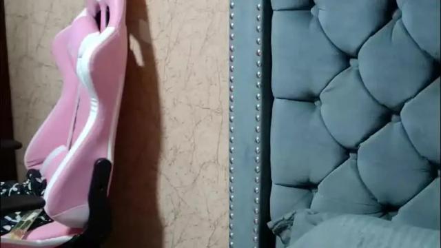 Image 10 of anne_julienne Stream on Chaturbate on 1 month ago