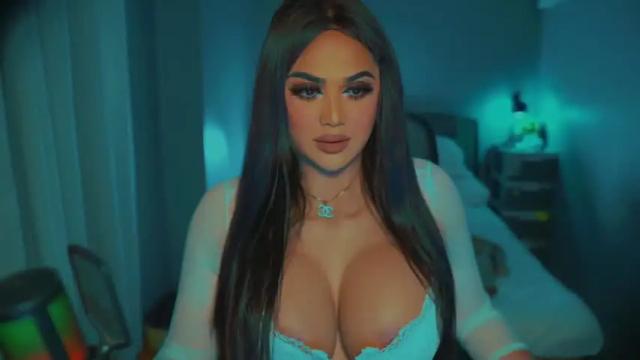 Image 4 of annecalifornia Stream on Chaturbate on 13 months ago
