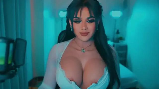Image 4 of annecalifornia Stream on Chaturbate on 13 months ago