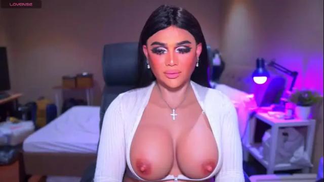 Image 11 of annecalifornia Stream on Chaturbate on 19 days ago