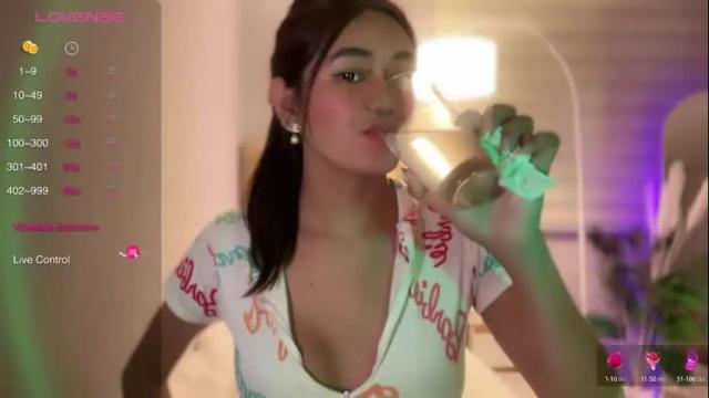 Image 10 of annedee_ Stream on Chaturbate on 4 days ago