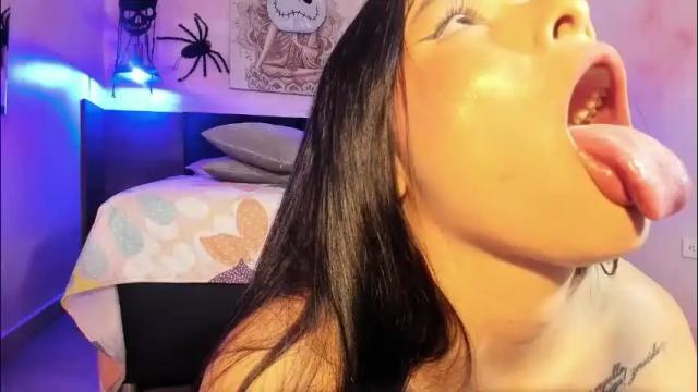 Image 3 of annedixie Stream on Chaturbate on 3 days ago