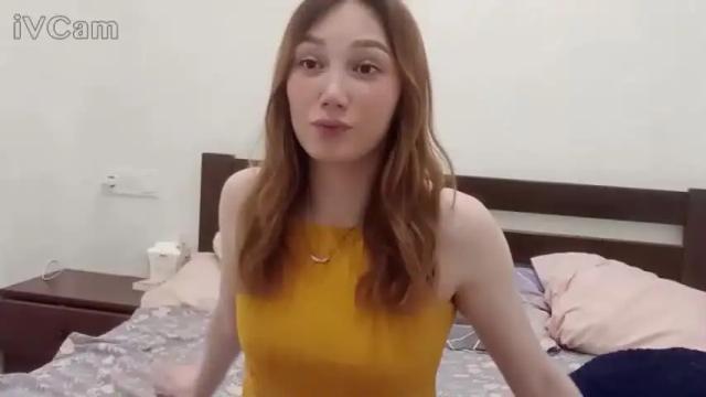 Image 12 of annetburn Stream on Chaturbate on 14 months ago