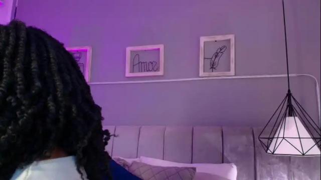Image 3 of anneth__m Stream on Chaturbate on 19 days ago