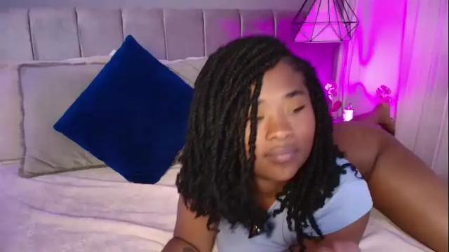 Image 12 of anneth__m Stream on Chaturbate on 14 days ago