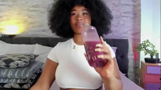 Image 11 of anneth__m Stream on Chaturbate on 1 month ago
