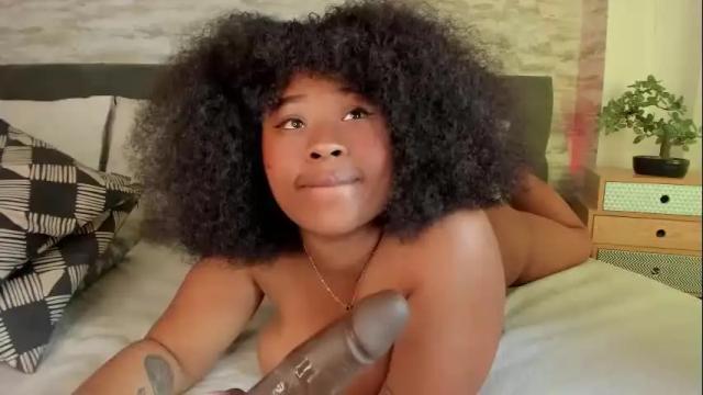 Image 3 of anneth__m Stream on Chaturbate on 29 days ago