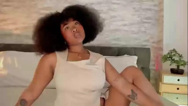 Image 11 of anneth__m Stream on Chaturbate on 26 days ago