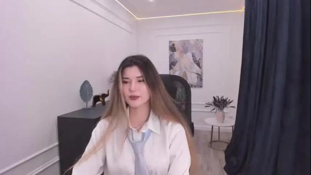 Image 10 of annetli Stream on Chaturbate on 27 days ago