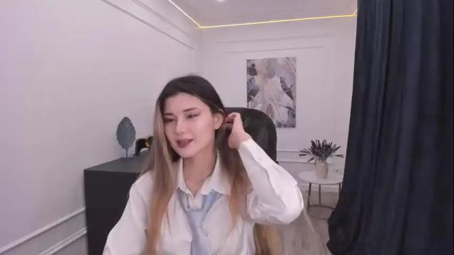 Image 7 of annetli Stream on Chaturbate on 27 days ago